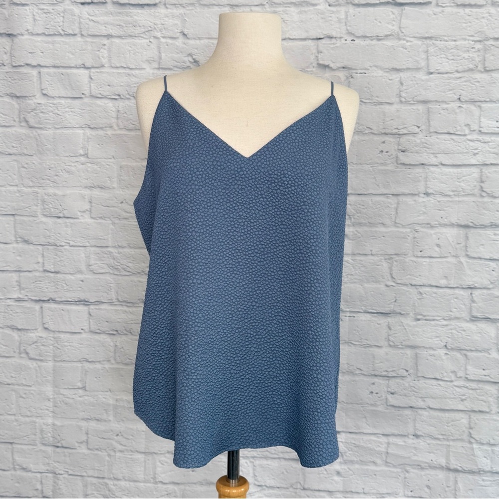 New Express Jacquard Dot Downtown Cami Sleeveless V-Neck